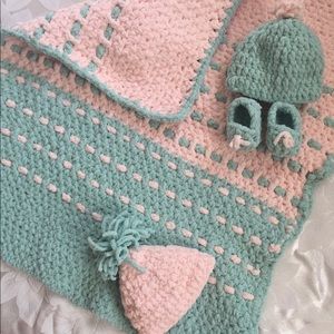 Handmade Baby Blanket Hat Booties Matching Set